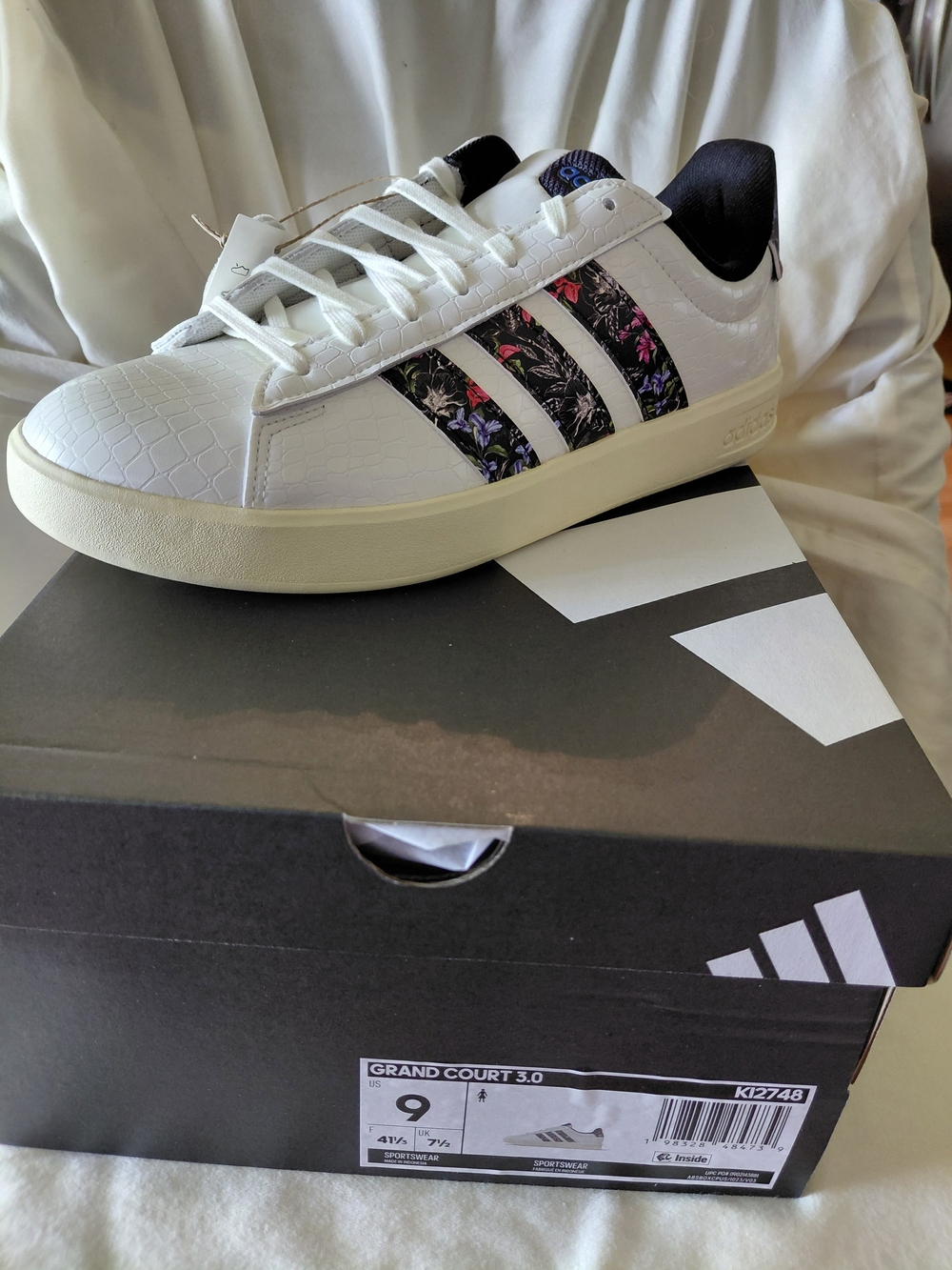 Adidas White Sneakers Floral Stripe Foral Rio Tropical Club 3.0 Woman 9 NIB